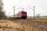 120 132-6 mit dem IC 2896 für ICE 374 von Basel SBB nach Berlin Ostbahnhof in Nennhausen.