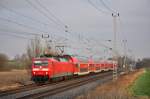 Mit dem RE4306 nach Hamburg hat die 120 204 am 21.01.2015 Rostock verlassen.In einem kurzen Sonnenloch wurde sie in Sildemow geknipst.