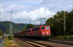 140 772 (RBH 171) und 140 801 (RBH 165) mit dem GM 48700 von Grokrotzenburg nach Rotterdam Maasvlakte am 12.09.13 in Boppard-Fellen