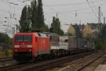 152 109-5 mit einem Containerzug in Mnchen Heimeranplatz am 14.08.2010