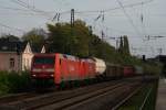 152 001-4 + 189 074-8 (GA) mit einem gemischten Gterzug in Hilden am 07.10.2010