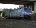 152 136-8 mit Hangartnerzug am 16.01.11 bei Fulda