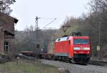 152 007 mit leerem Containerzug am 04.04.12 in Vollmerz