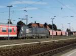 182 505 bei der Einfahrt mit einem RB nach Eisenach in Grokorbetha, 30.09.2013.