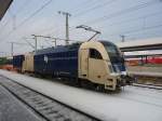 183 705 der WLC mit Containerzug am 18.12.10 in Fulda