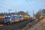 Mit einem Holzzug nach Stendal ist die 183 500 in Rostock-Bramow gestartet.M itgeschleppt wurde die 232 103 der Fa.Raildox.Am 14.02.2014 hat die Fahrt nach Stendal gerade erst begonnen.Hier in