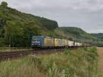 Die 185 518 und die ES 64 F4-009 am 30.07.2011 mit einem KLV-Zug unterwegs bei Karlstadt.