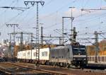 185 571 von boxxpress mit Containerzug am 31.10.11 in Fulda