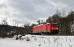 185 340 mit einem Gterzug nach Hagen-Vorhalle am 07.02.13 in Benolpe