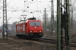 Karlsruhe-Gterbahnhof  26.03.2013  185.588-1 der HGK beim Verschub von Kesselwagen