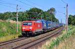 Mit dem KT 42153(Rostock Seehafen-Verona Q.E) saust die 189 059 durch Sildemow in Richtung Schwerin.