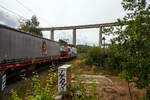 Die an die SBB Cargo International vermietete Siemens Vectron MS 193 470 „Freiburg“ (91 80 6193 470-2 D-SIEAG) f�hrt am 21 August 2026 mit einem HUPAC-Zug durch Siegen-Eiserfeld in