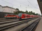 Der 440 205 und die 1142 615 am 07.08.2011 abgestellt im Passauer Hbf.