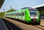   Der ET 422 035-6 / 422 535-5 der S-Bahn Rhein-Ruhr (Betreiber DB Regio NRW) am 01.06.2019 im Bahnhof Köln Messe/Deutz, als S 6 nach Essen Hbf.