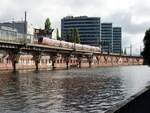 429 von Stadler auf der Jannowitzbrücke in Berlin am 08.10.2016.