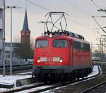 DB 6115 293-3(REV/LD X/23.01.14) rollt hier durch den Bahnhof Neumünster und wird gleich ihren PbZ 2455 nach Hamburg übernehmen.