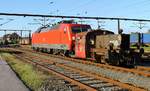 Beim eigentlichen warten auf den CN(L)1272 aus Basel, der leider auf dem falschen Gleis für uns einlief, blieb nur die Rangieraufgabe der DSB KöF II 285 mit der 120 155-7 übrig die hier