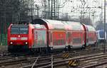 DB 146 127-6  Marienhafe  hat hier mit dem RE 9 nach Bremerhaven-Lehe Einfahrt in den Bremer Hauptbahnhof.