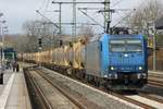 CFLCA 6185 519-6(REV/LD X/17.02.11, Verl/KG 9/05.02.18) mit dem Zement-Express nach Deuna rollt hier langsam in den Bahnhof von Schleswig ein.