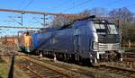 Northrail/TXL 322 220 127 (ex DSB MK 608) schiebt hier die 193 827 die gerade den DHL KLV nach Pattburg gebracht hatte in die Abstellung.