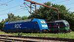 Südabstellung Gbf Pattburg: RDC 101 027-1 und ELOC/TXL 193 266.