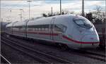 Das erste Exemplar der BR 408 Efringen-Kirchen. 

Tfz 8001 wurde leider von einem dort ebenso geparkten Güterzug in den Schatten gestellt. Januar 2022.