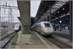 Gleich zwei ICE4 zeigen sich (wenn auch nicht an der schönsten Stelle) in Basel SBB: Recht als ICE nach Zürich Hb und links als ICE nach Frankfurt am Main.
