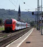DB/SÜWEX 0429 104/604 + 106/606 als RE2 von Frankfurt nach Koblenz Hbf Einfahrt Boppard Hbf.