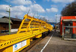 Zwei Matisa Weichentransportwagen WTM der WS-Logistik (Weichen- und Schienenlogistik) vom WWG - Weichenwerk Wrth GmbH (gehrt zur voestalpine AG), UIC-Nr.