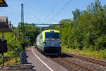 Die an die Dortmunder Eisenbahn GmbH (DE) vermietete SIEMENS Vectron Dual Mode 248 034-1  Phoenix  (90 80 2248 034-1 D-DE) der Captrain Deutschland GmbH fährt am 25 Juni 2024, mit einem Coilzug