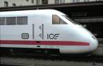 Der ICE (Intercity-Experimental) 410 001-2 und 410002-0 bei der Pr�sentation in Ulm am 12.12.1985.
