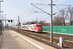 401 012-0  Memmingen   Ferrero-Duplo  als ICE 374 von Basel SBB nach Berlin Ostbahnhof in Rathenow.