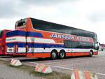 Van Hool TX27 von Janssen Reisen aus Deutschland im Stadthafen Sassnitz.