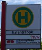 (275'355) - hvv-Haltestellenschild - Hamburg, Hafentreppe - am 10.