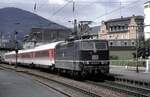 181 209-8 mit IC in Neustadt/Weinstrasse im Juni 1994.
