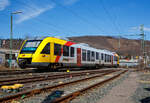 Der VT 260 (95 80 0648 160-9 D-HEB / 95 80 0648 660-8 D-HEB), ein Alstom Coradia LINT 41 der HLB (Hessische Landesbahn), hat am 29.03.2021 gerade den Bahnhof  Niederschelden (eigentlich