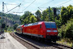 Die 146 001-3 (91 80 6146 001-3 D-DB) der DB Regio NRW schiebt am 06 August 2024, den RE 9 - Rhein Sieg Express (RSX) Siegen - Köln – Aachen, vom Bahnhof Kirchen (Sieg) weiter in Richtung Köln, nächster Halt ist Betzdorf (Sieg). 

Die TRAXX P160 AC1 (Br 146.0) wurde 2001 von ABB Daimler-Benz Transportation GmbH in Kassel unter der Fabriknummer 33813 gebaut.