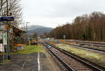 Bahnhof Herdorf in östlicher Blickrichtung (Richtung Neunkirchen) am Vormitttag des 30 Dezember 2024.