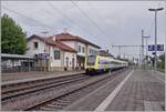 Der DB 612 127 ist als IRE nach Basel Bad Bf unterwegs und erreicht kurz nach der Schweizer Grenze bei Schaffhausen den Erzingen (Baden).