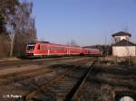 612 057-0 und ein Schwester Triebwagen durchfahren Pechbrunn mit ein RE Gera.