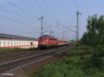 110 470-2 durchfhrt Obertraubling mit ein RE 4252 Radlzug Passau-Regensburg.