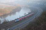 146 247-2  Vernetzt in die Zukunft  schiebt den RE 4602 Würzburg - Frankfurt/Main zwischen Himmelstadt und Karlstadt.