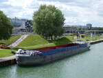 (274'966) - Frachter Weser auf der Aller am 7. Mai 2025 in Wolfsburg