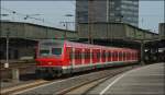 Ausnahmsweise mal mit X-Wagen die S1 nach Dortmund am 09.04.11 in Duisburg