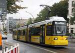 Stra�enbahn / Stadtverkehr; Berlin;   GT 6 N-U der BVG Nr.1580 von Adtranz Baujahr 1997 in Berlin am 11.10.2016.
