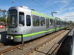 Straßenbahn / Stadtverkehr; Hannover;     Typ 2500; Nr.2577 von LHB Baujahr 1999 in Hannover Lahe am 28.04.2015.