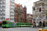 Straßenbahn / Stadtverkehr; Hannover;      Typ 6000 Nr.6165a von LHB Baujahr 1982, abgestellt in 2017 und an Budapest abgegeben, dort Ersatzteilespender,  Aufnahme in Hannover beim Hbf am 17.04.2007.  