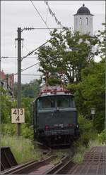 720-schwarzwaldbahn/775551/krokodilalarm-am-seerueckfahrt-194-088-auf Krokodilalarm am See.

Rückfahrt 194 088 auf der Konstanzer Rheinbrücke. Mai 2022. 