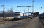 Im Februar 1988 verlässt 627 005-2 den Bahnhof Eutingen im Gäu in Richtung Hochdorf