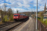 Die 185 209-4 (91 80 6185 209-4 D-DB) der DB Cargo AG fährt am 28.03.2024, mit einem SUV´s beladenen Autotransportzug der DB Cargo Logistics GmbH, ex ATG, durch den Bahnhof Kirchen (Sieg) in Richtung Köln.

Die TRAXX F 140 AC2 wurde 2005 von der Bombardier Transportation GmbH in Kassel unter der Fabriknummer 33724 gebaut.
